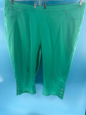 DG2 Stretch Pull-On Capri Pants NWOT